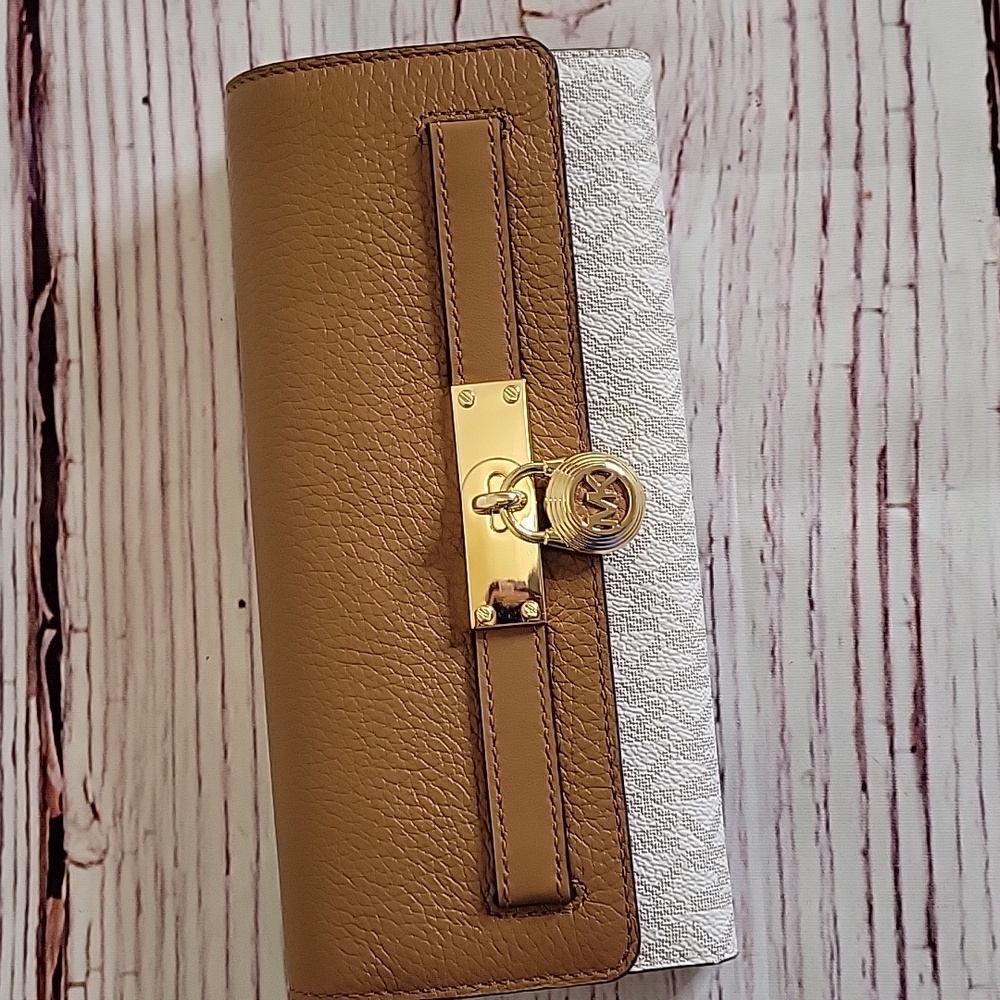 MICHAEL Michael Kors Nouveau Hamilton Leather Wallet NWT